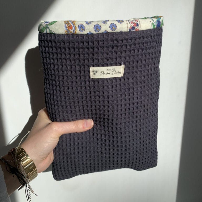 Pochette à livres gris et bleu