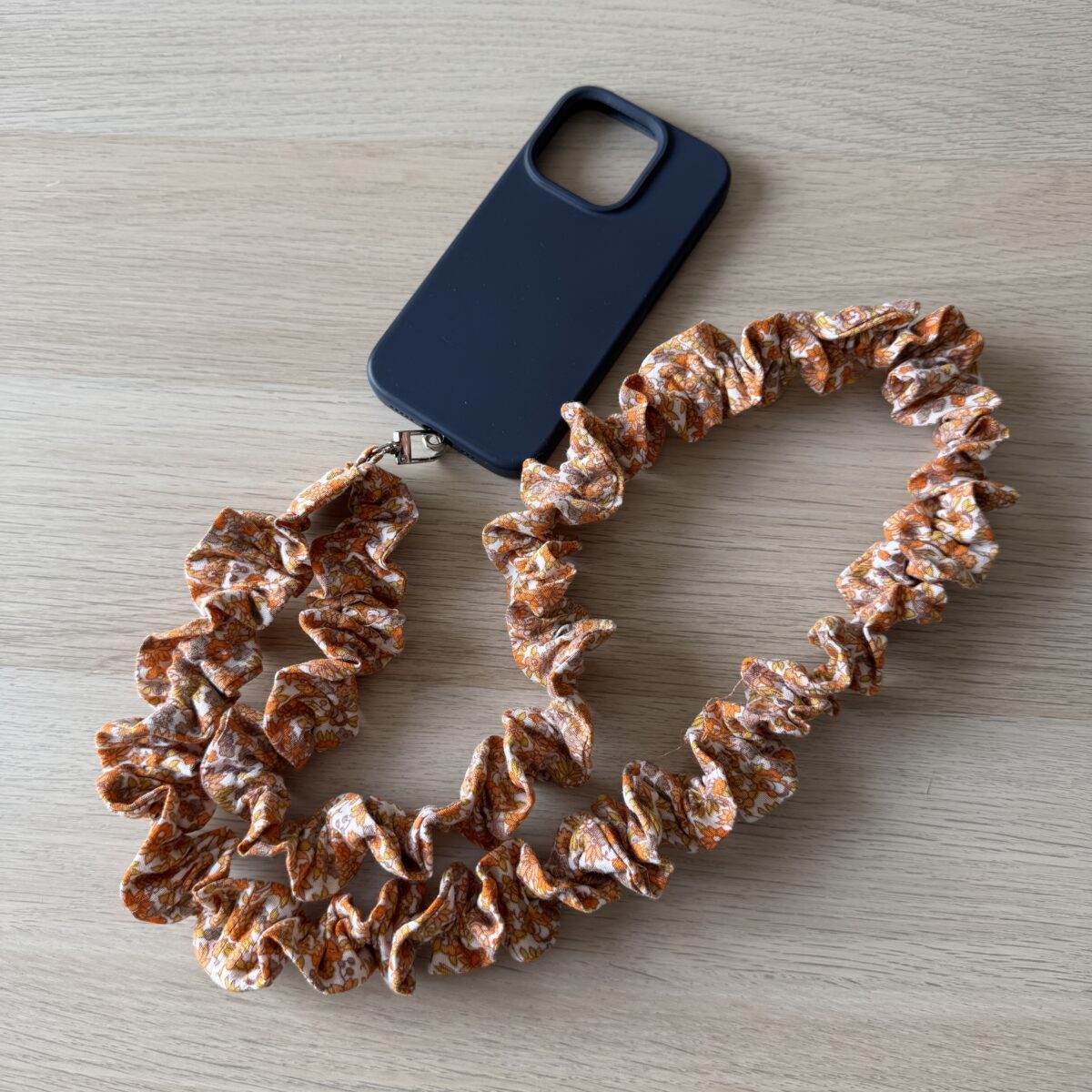 Cordon Froufrous Téléphone Orange – Image 2