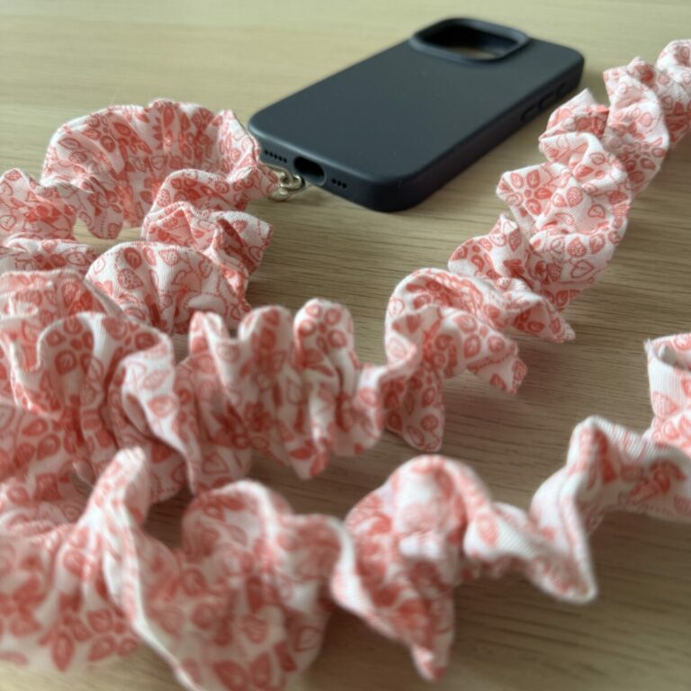Cordon Froufrous Téléphone Blanc & Rose