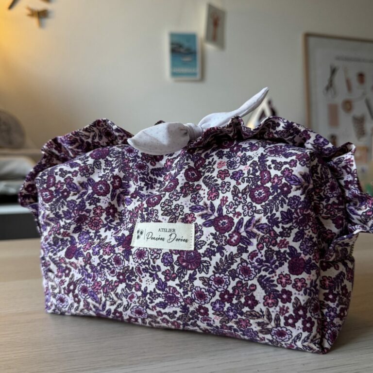 Trousse de toilette froufrous