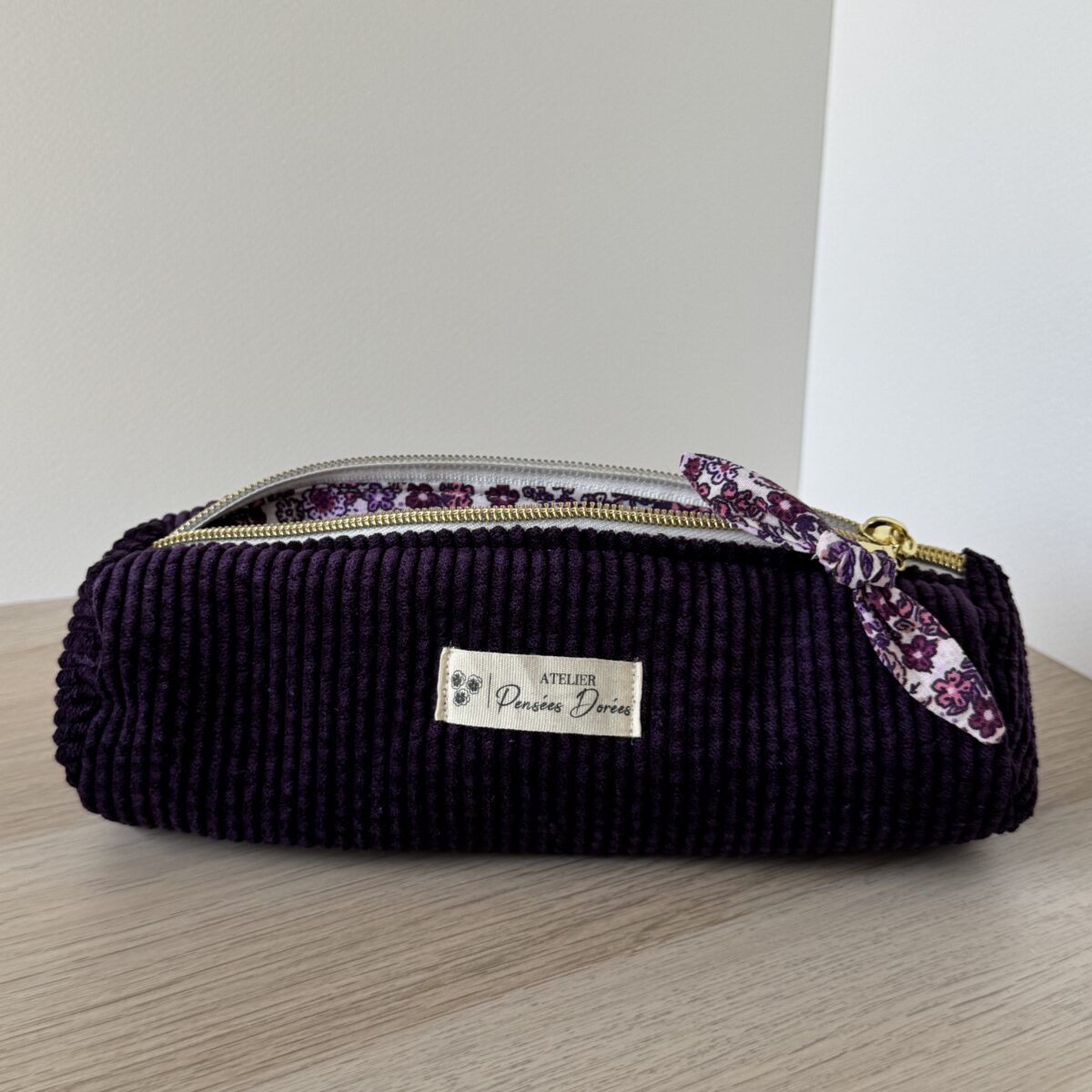 Trousse à stylos velours violet foncé – Image 2