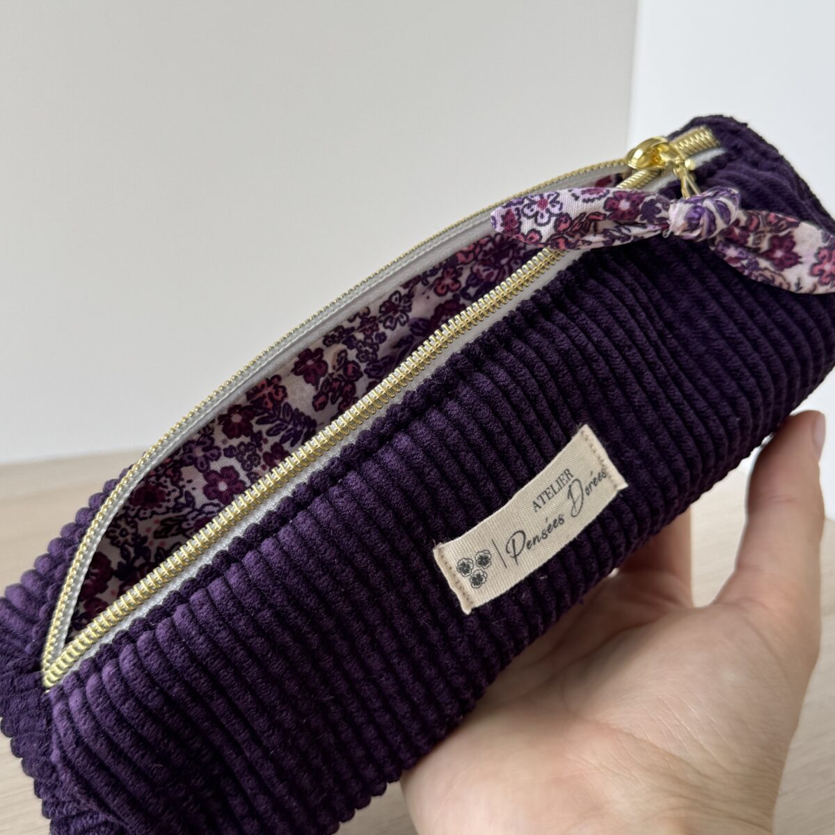 Trousse à stylos velours violet foncé