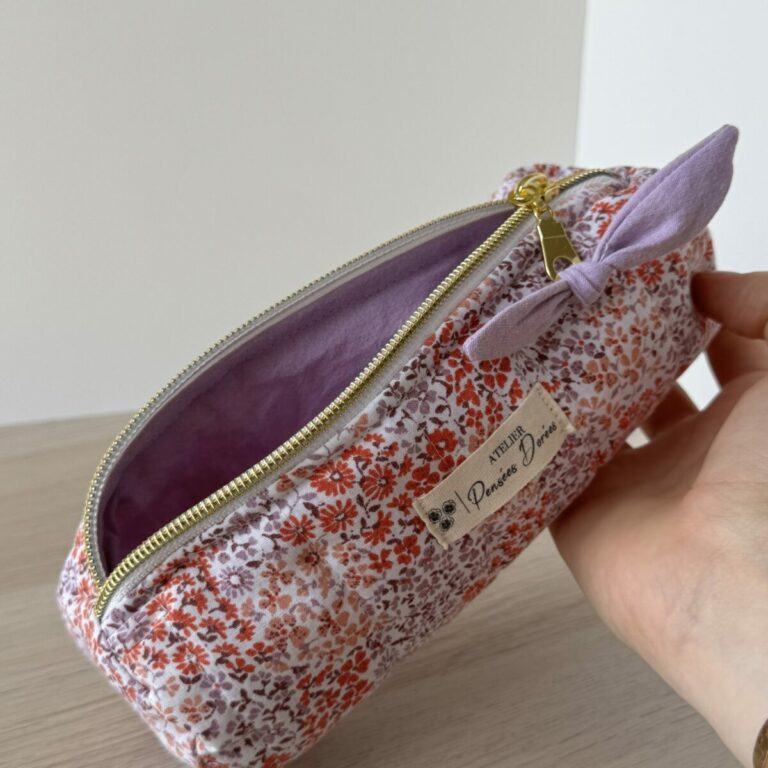 Trousse à stylos fleuri matelassé orange