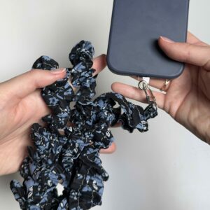 Cordon téléphone fleuri noir et bleu