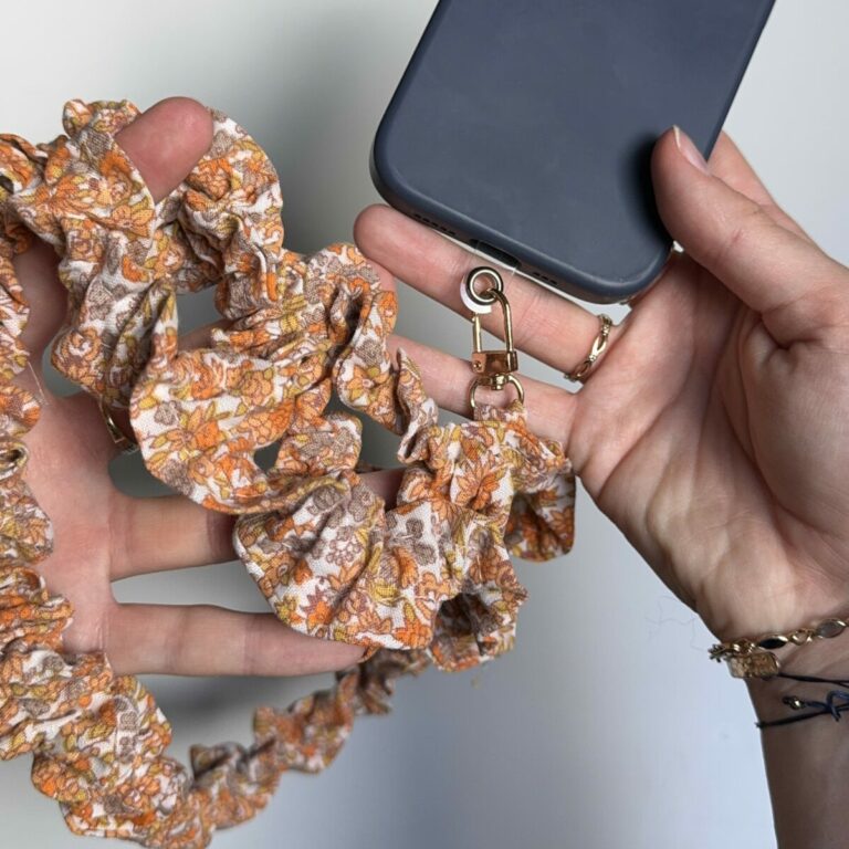 Cordon téléphone fleuri orange