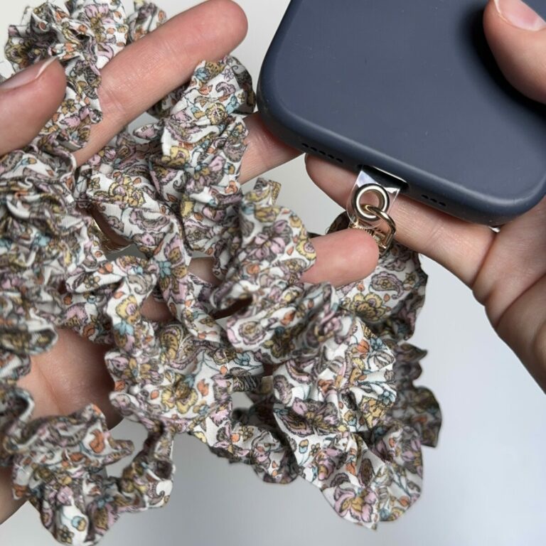 Cordon téléphone fleuri indien